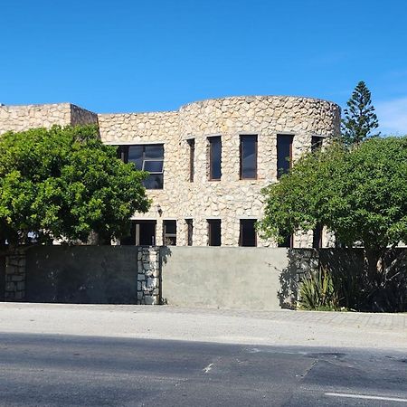Stonehouse On Main Hotel Struisbaai Exterior photo